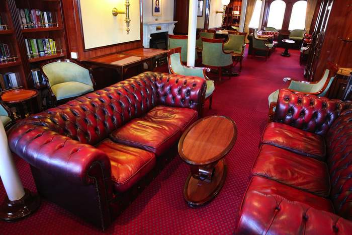 Star Clippers, Royal Clipper Library.jpg